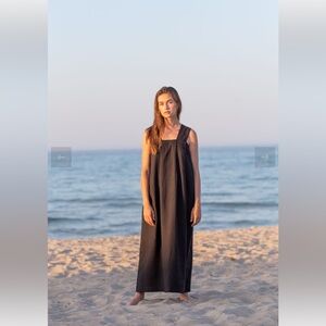 Elegant Black Maxi Dress